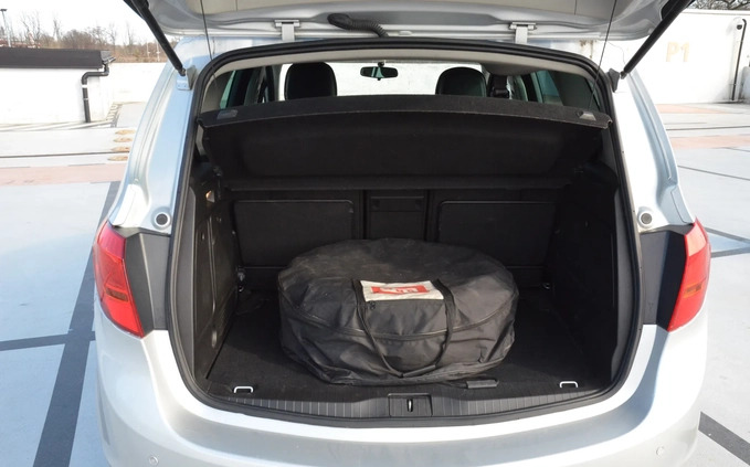 Volkswagen Golf cena 46000 przebieg: 186000, rok produkcji 2013 z Gdynia małe 92